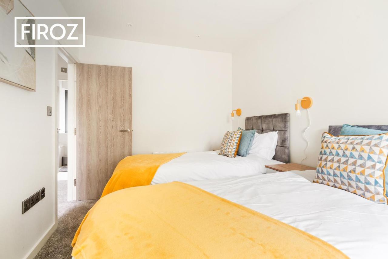 Spacious 4 Bedroom 3 Bath House For Families & Contractors With Free Parking, Fast Wi-Fi & Netflix By Firoz Property Management Leeds  Dış mekan fotoğraf