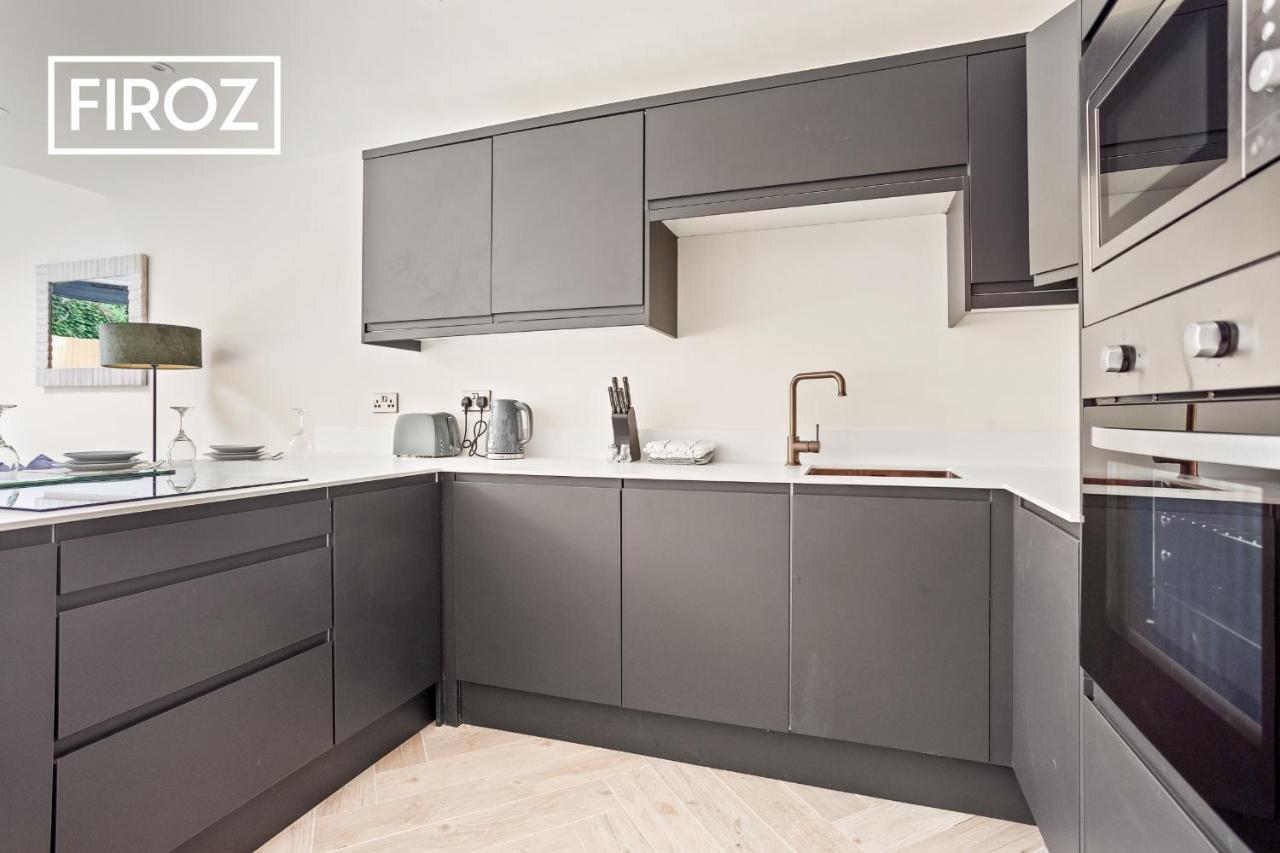 Spacious 4 Bedroom 3 Bath House For Families & Contractors With Free Parking, Fast Wi-Fi & Netflix By Firoz Property Management Leeds  Dış mekan fotoğraf