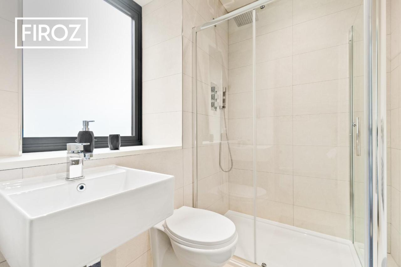 Spacious 4 Bedroom 3 Bath House For Families & Contractors With Free Parking, Fast Wi-Fi & Netflix By Firoz Property Management Leeds  Dış mekan fotoğraf